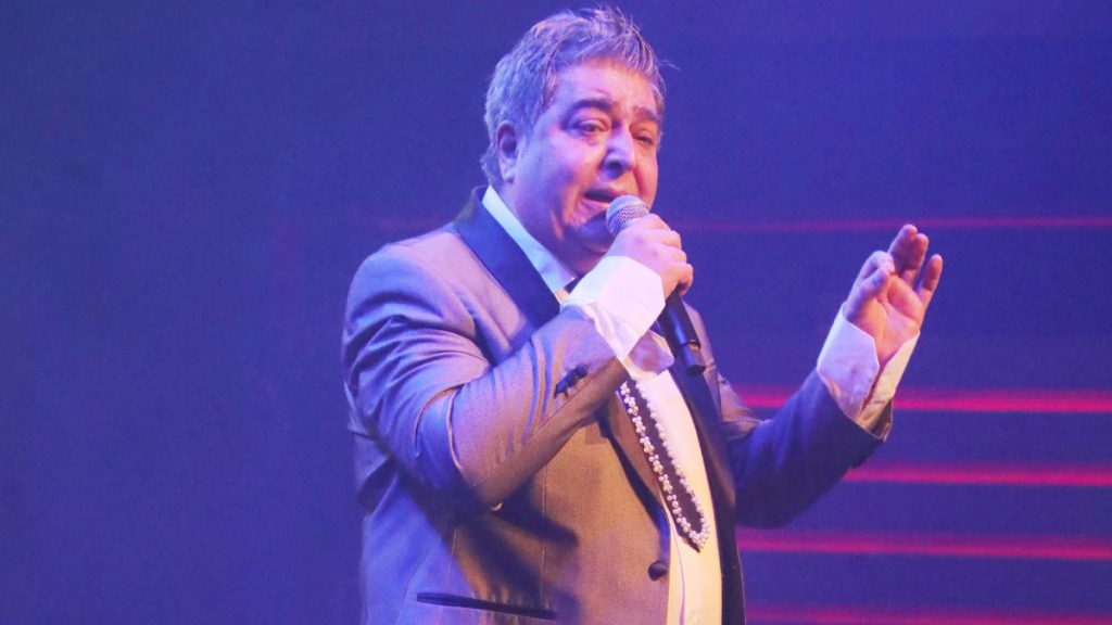 Σώτης Βολάνης: Αιφνίδια αποχώρηση από το νυχτερινό κέντρο που εμφανιζόταν – Τι ακριβώς συνέβη