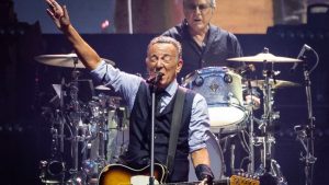 Ο Μπρους Σπρίνγκστιν έγραψε τραγούδι στη μνήμη των νεκρών διαδηλωτών στη Μινεάπολη 