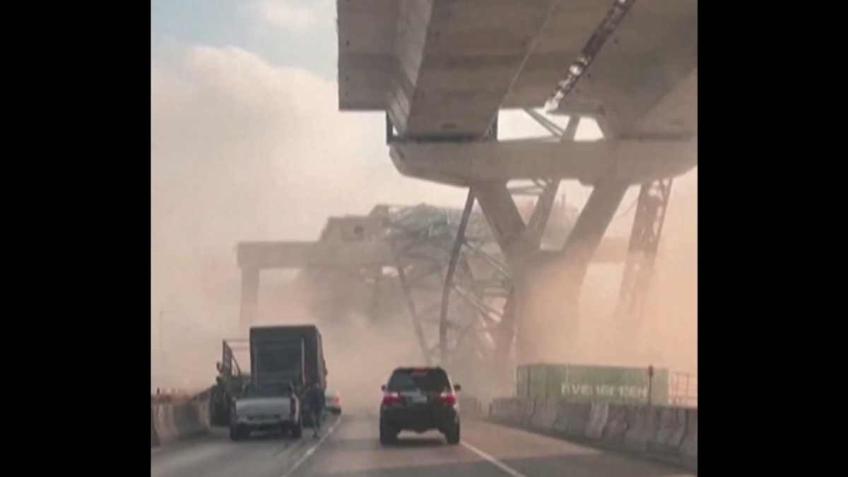 Νέα κατάρρευση γερανού στην Ταϊλάνδη: Δύο νεκροί από δυστύχημα σε εργοτάξιο στη Μπανγκόκ (βίντεο)