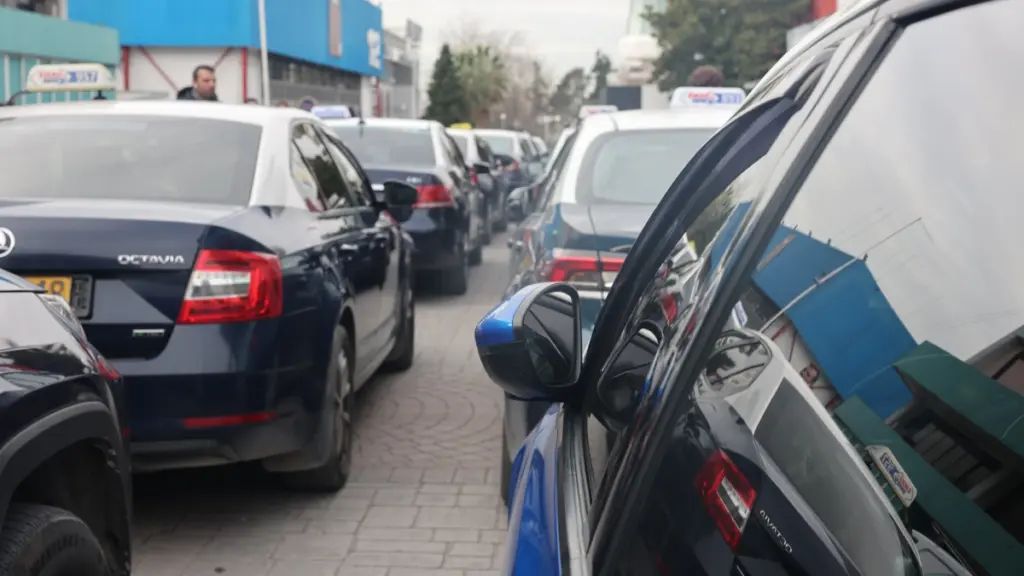 Θεσσαλονίκη: Σηκώνουν χειρόφρενο Τετάρτη και Πέμπτη οι οδηγοί ταξί