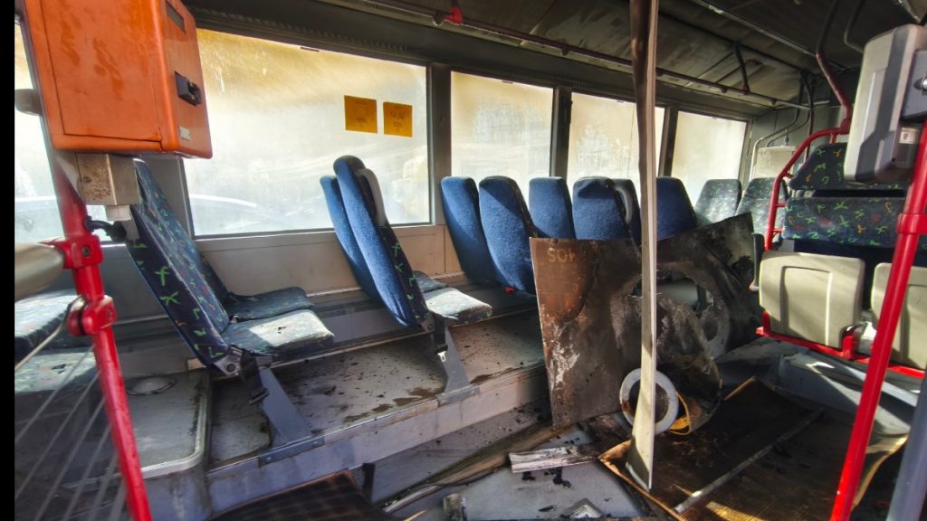 Θεσσαλονίκη: Στις φλόγες τυλίχθηκε αστικό λεωφορείο