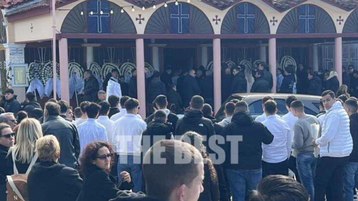 Σε κλίμα οδύνης οι κηδείες του 19χρονου και της 17χρονης που σκοτώθηκαν στο τραγικό τροχαίο στην Πατρών – Πύργου