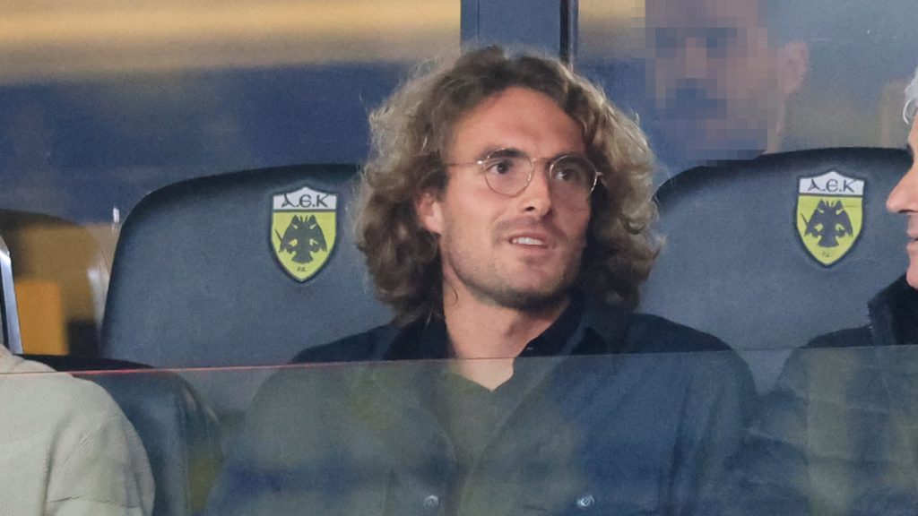 Στέφανος Τσιτσιπάς: Χώρισε από την νέα του σύντροφο; Οι φωτογραφίες της με άλλον άνδρα (vid)