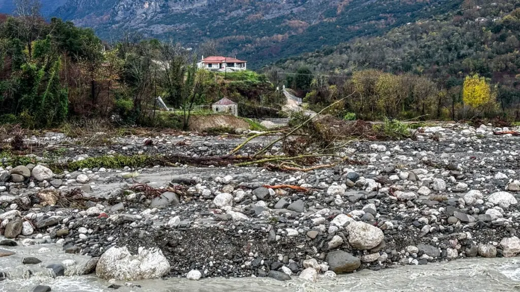Τραγωδία στα Τζουμέρκα: Νεκρός εντοπίστηκε σε ρέμα ένας 55χρονος – Τον αναζητούσε ο αδελφός του