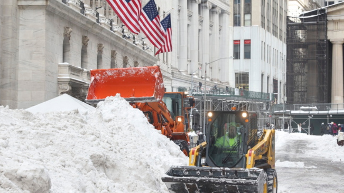 ΗΠΑ: Τουλάχιστον 21 νεκροί από το πολικό ψύχος – Περισσότερα από 800.000 νοικοκυριά στο σκοτάδι (Βίντεο)