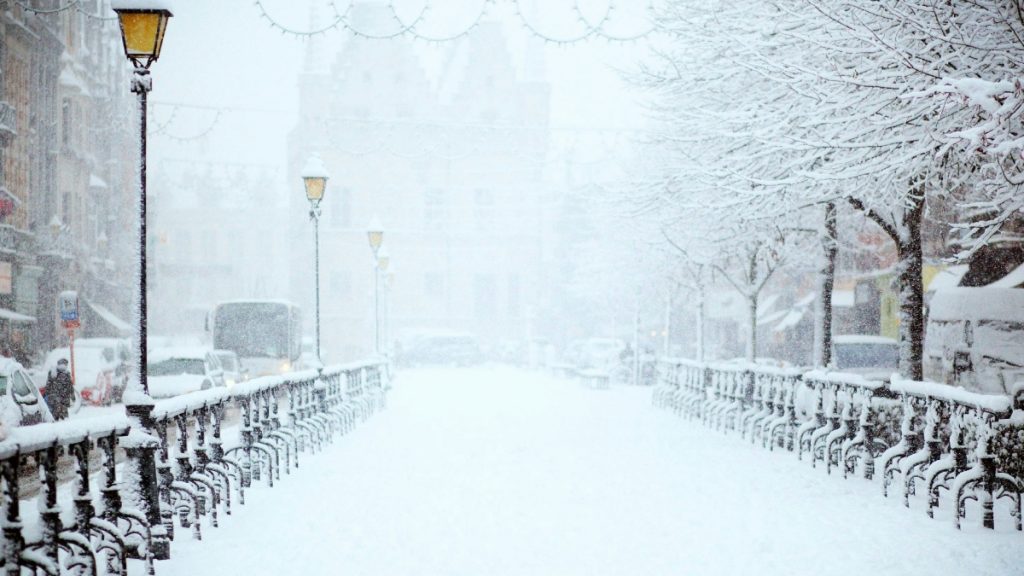 ΗΠΑ: Αντιμέτωποι με πυκνό χιόνι και πολικό ψύχος, δεκάδες εκατομμύρια Αμερικανοί