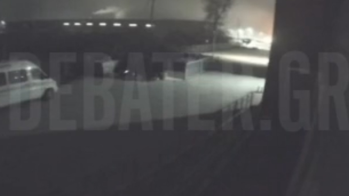 Βιολάντα: Βίντεο ντοκουμέντο από τη στιγμή της φονικής έκρηξης στο εργοστάσιο μπισκότων στα Τρίκαλα – Η νύχτα έγινε μέρα