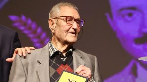 Γιάννης Βογιατζής: Έγινε 100 ετών – «Δεν έχω πίεση, δεν πίνω, δεν καπνίζω και δεν έχω ένοχη συνείδηση»