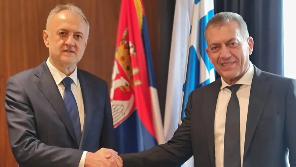 Στο Βελιγράδι ο Βρούτσης για την Εθνική υδατοσφαίρισης Ανδρών και τη διμερή συνεργασία
