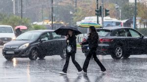 Καιρός: Βροχές, καταιγίδες και ισχυροί άνεμοι το επόμενο 48ωρο – Επικαιροποιήθηκε το έκτακτο δελτίο της ΕΜΥ