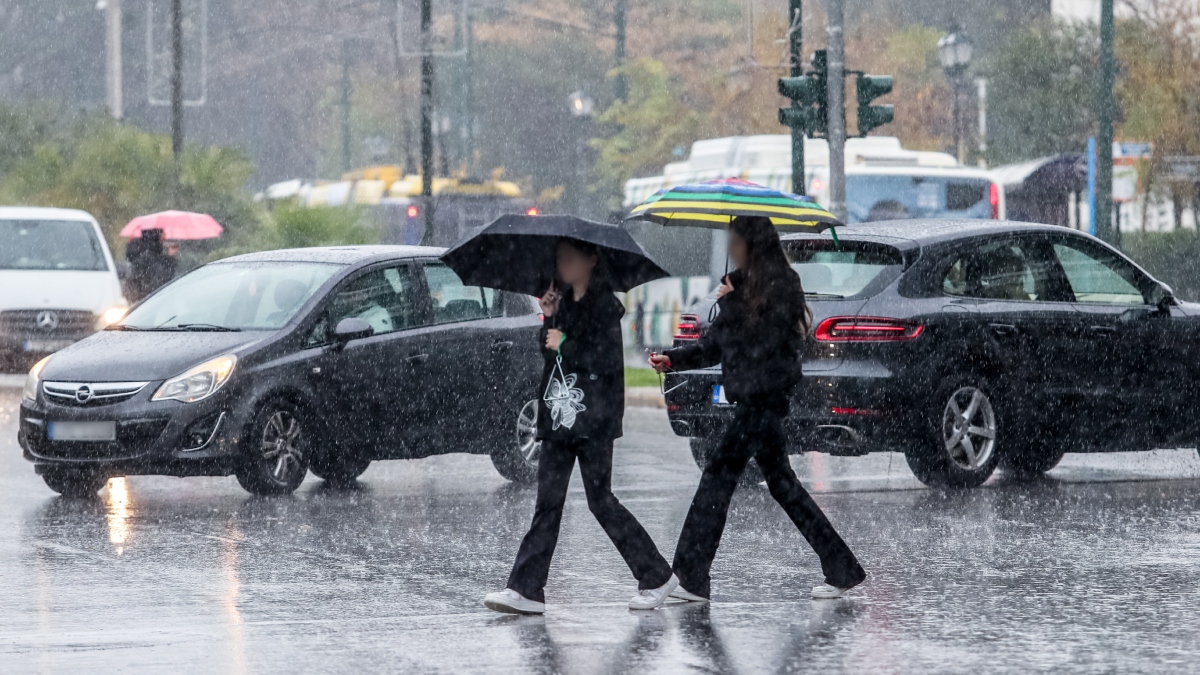 Καιρός: Βροχές, καταιγίδες και ισχυροί άνεμοι το επόμενο 48ωρο – Επικαιροποιήθηκε το έκτακτο δελτίο της ΕΜΥ