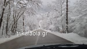 Τρίκαλα: Ξεπέρασε το μισό μέτρο το ύψος του χιονιού στα ορεινά – Ανοιχτοί οι δρόμοι