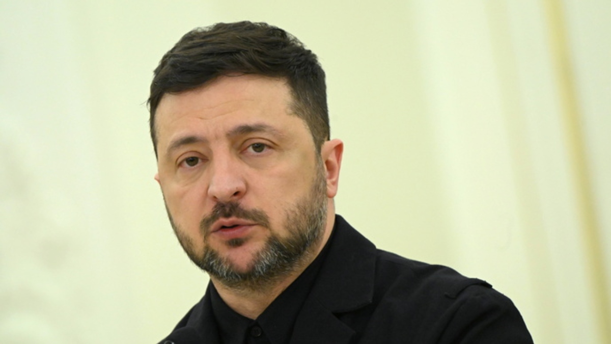 Ζελένσκι για συνάντηση με Πούτιν: “Τον προσκαλώ να έρθει στο Κίεβο αν τολμάει”