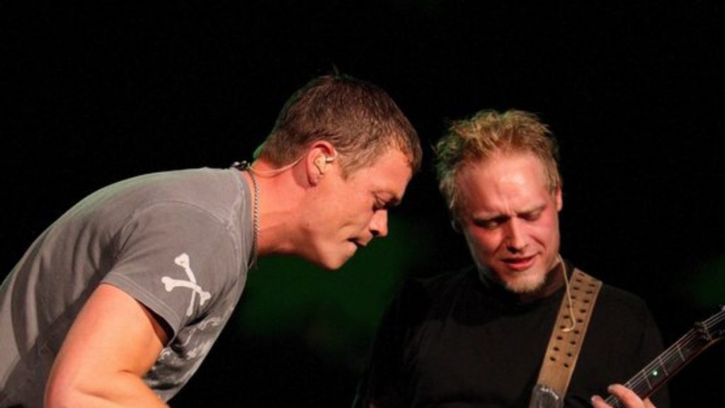 Ποιος ήταν ο Μπραντ Άρνολντ – Ο τραγουδιστής των 3 Doors Down που πέθανε σε ηλικία 47 ετών