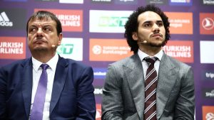 Λάρκιν για Αταμάν: «Πάντα πιέζει τους παίκτες του δημόσια για να τους δοκιμάσει»