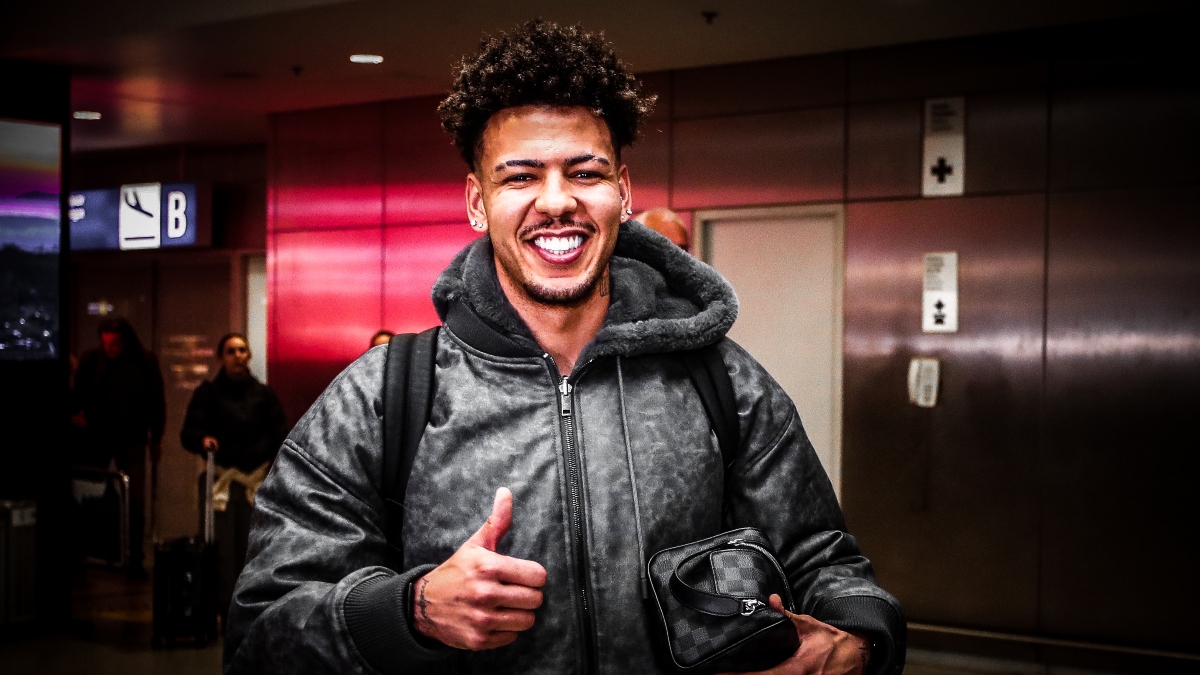 Ολυμπιακός: Στην Ελλάδα ο Κλέιτον – «Έρχομαι με πάρα πολύ όρεξη για να βοηθήσω την ομάδα»