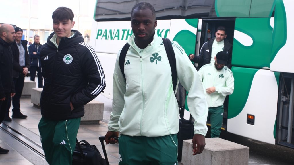 Παναθηναϊκός: Αναχώρησε για την Τσεχία η ομάδα του Ράφα Μπενίτεθ