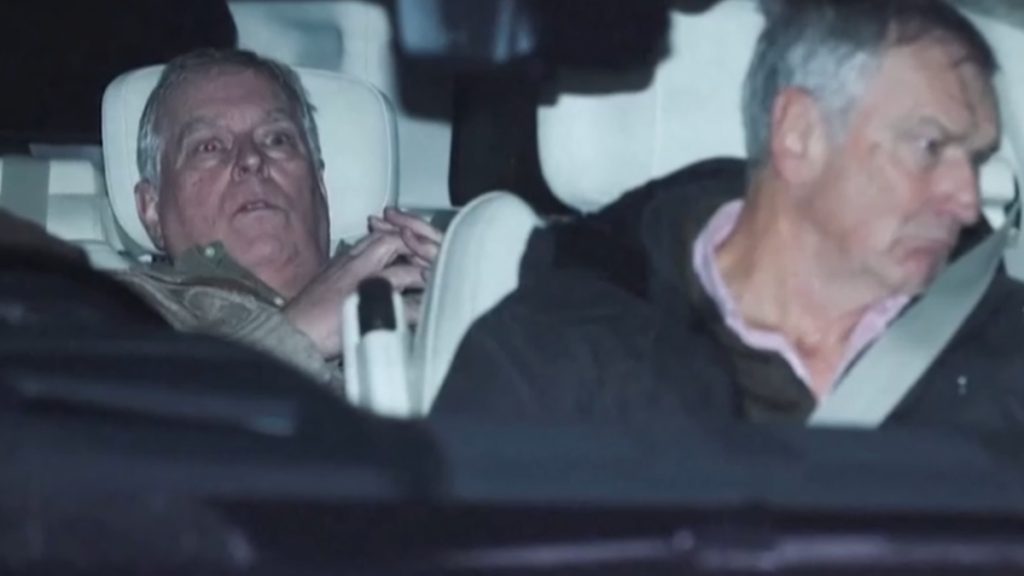 Η σύλληψη του πρώην πρίγκιπα Άντριου θα υπονομεύσει τη φήμη και τη θέση της βασιλικής οικογένειας;