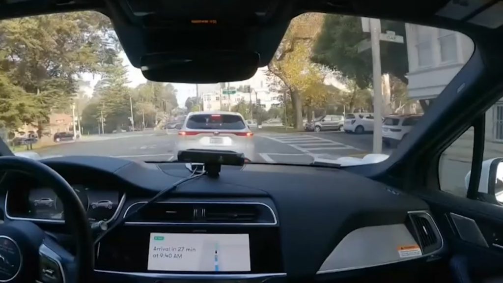 Έρχονται τα ταξί χωρίς οδηγό στο Ηνωμένο Βασίλειο – Πότε θα κυκλοφορήσουν (βίντεο)