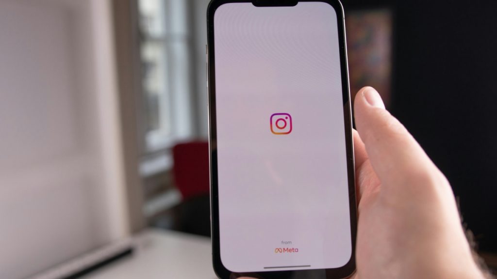 Σύντομα και στην Ελλάδα το “μπλόκο” στα social media για τους ανήλικους – 8 στους 10 πολίτες λένε “ναι”