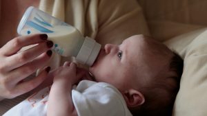 Η Nestlé διευρύνει τις ανακλήσεις βρεφικού γάλακτος σε νέα παρτίδα των προϊόντων