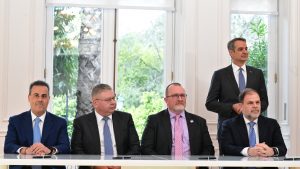 Μητσοτάκης κατά την υπογραφή των συμβάσεων με Chevron – Helleniq Energy: “Άλμα της Ελλάδας στον τομέα της ενέργειας”