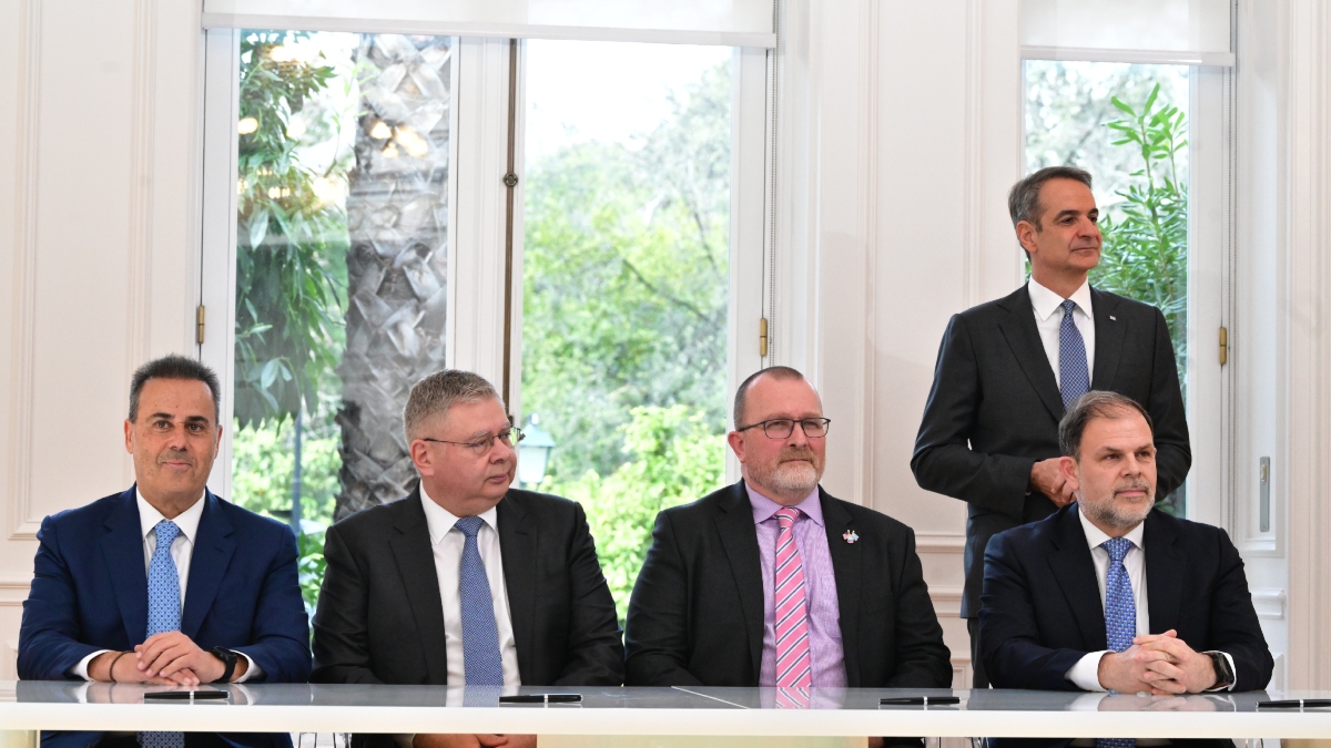 Μητσοτάκης κατά την υπογραφή των συμβάσεων με Chevron – Helleniq Energy: “Άλμα της Ελλάδας στον τομέα της ενέργειας”