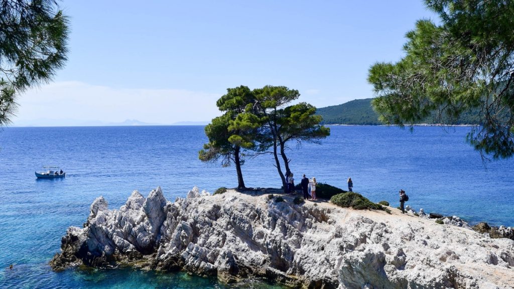 Σκόπελος: 2η μεταξύ των 13 κορυφαίων προορισμών του κόσμου για “slow travel”ω