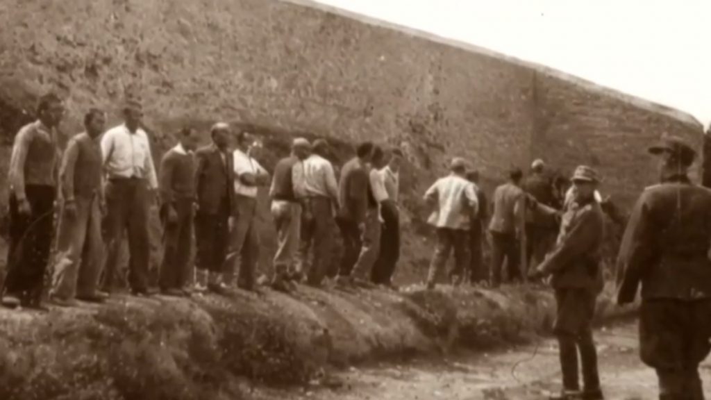 Στη Γάνδη ειδικοί του υπ. Πολιτισμού για τις φωτογραφίες των “200” της Καισαριανής – Δρομολογείται η απόκτησή τους