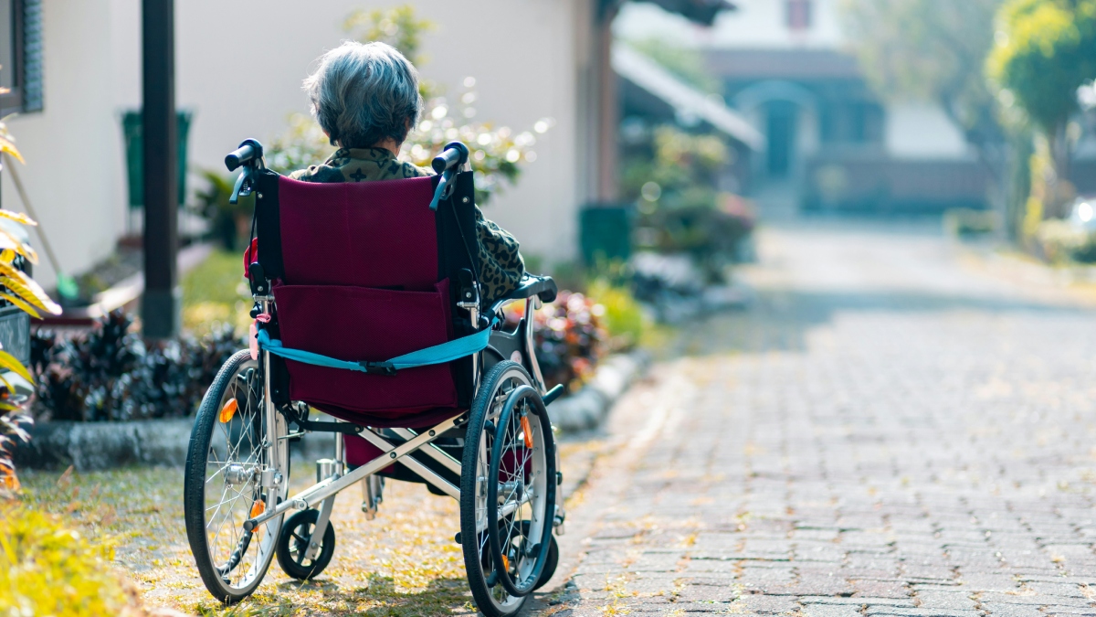 Νέα μελέτη για το Αλτσχάιμερ – Συνδέεται άμεσα με την ατμοσφαιρική ρύπανση