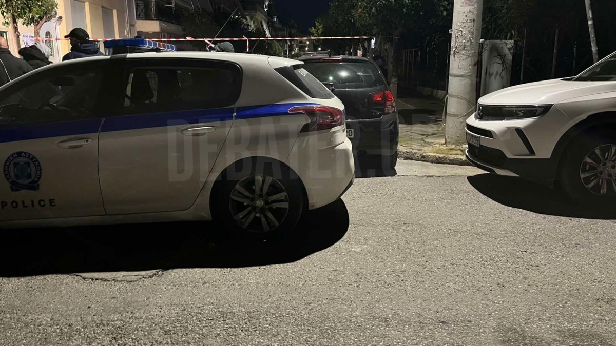 Κορυδαλλός: Ζημιές σε 6 ΙΧ και σε διαμέρισμα από έκρηξη χειροβομβίδας αμυντικού τύπου