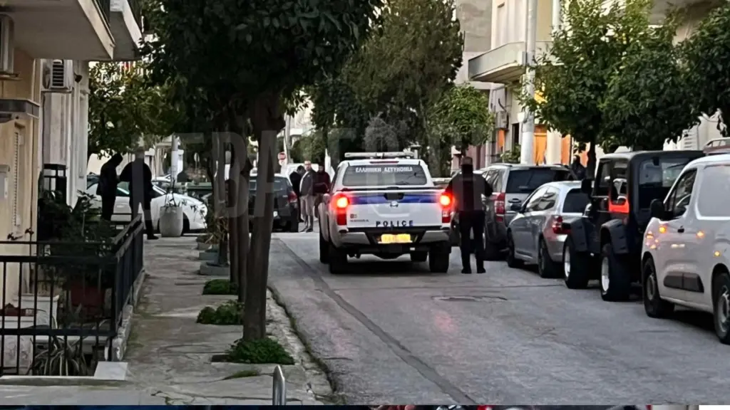 Έκρηξη χειροβομβίδας στον Κορυδαλλό: Πού στρέφονται οι έρευνες – “Στο ισόγειο βλέπουμε περίεργες δοσοληψίες”
