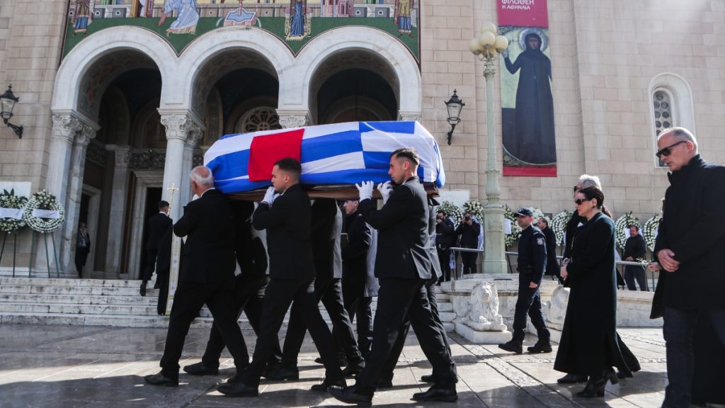 Ελένη Γλύκατζη-Αρβελέρ: Ο τελευταίος αποχαιρετισμός στη διακεκριμένη βυζαντινολόγο (Εικόνες)