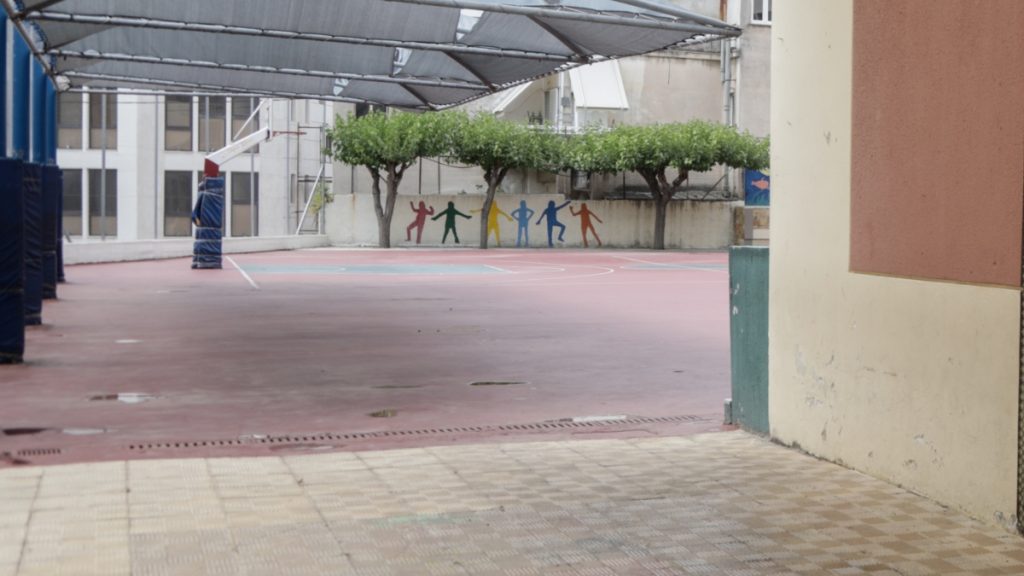 Άγιος Ιωάννης Ρέντης: Ηλικιωμένος απείλησε μαθητές Γυμνασίου με όπλο επειδή τον… ενοχλούσαν