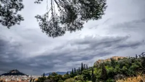 Καιρός – Καλλιάνος: Οι 13 περιοχές που θέλουν προσοχή για ισχυρές καταιγίδες – Τι θα γίνει στην Αττική