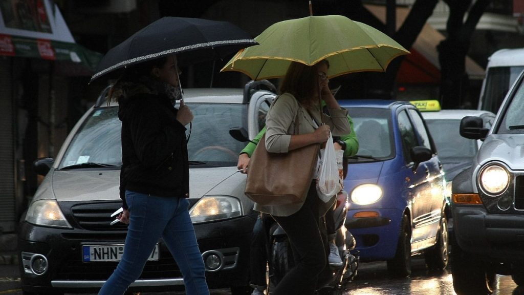 Βροχερός ο καιρός σήμερα – Νέα επιδείνωση με καταιγίδες από το απόγευμα
