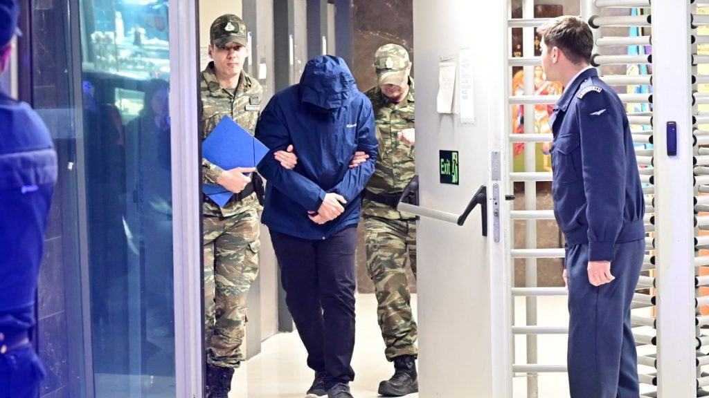 Στις φυλακές Κορίνθου ο σμήναρχος-κατάσκοπος – Ερευνώνται και απόστρατοι της Πολεμικής Αεροπορίας