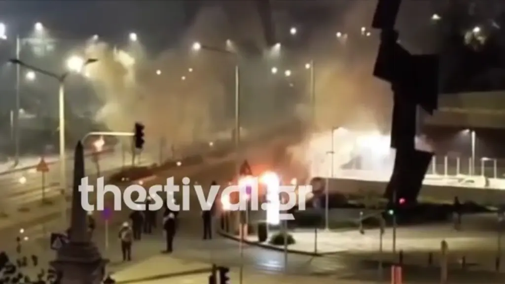 Πρυτανεία ΑΠΘ: “Καμία φθορά δημόσιας περιουσίας – Εκτός πανεπιστημιακού campus τα επεισόδια”