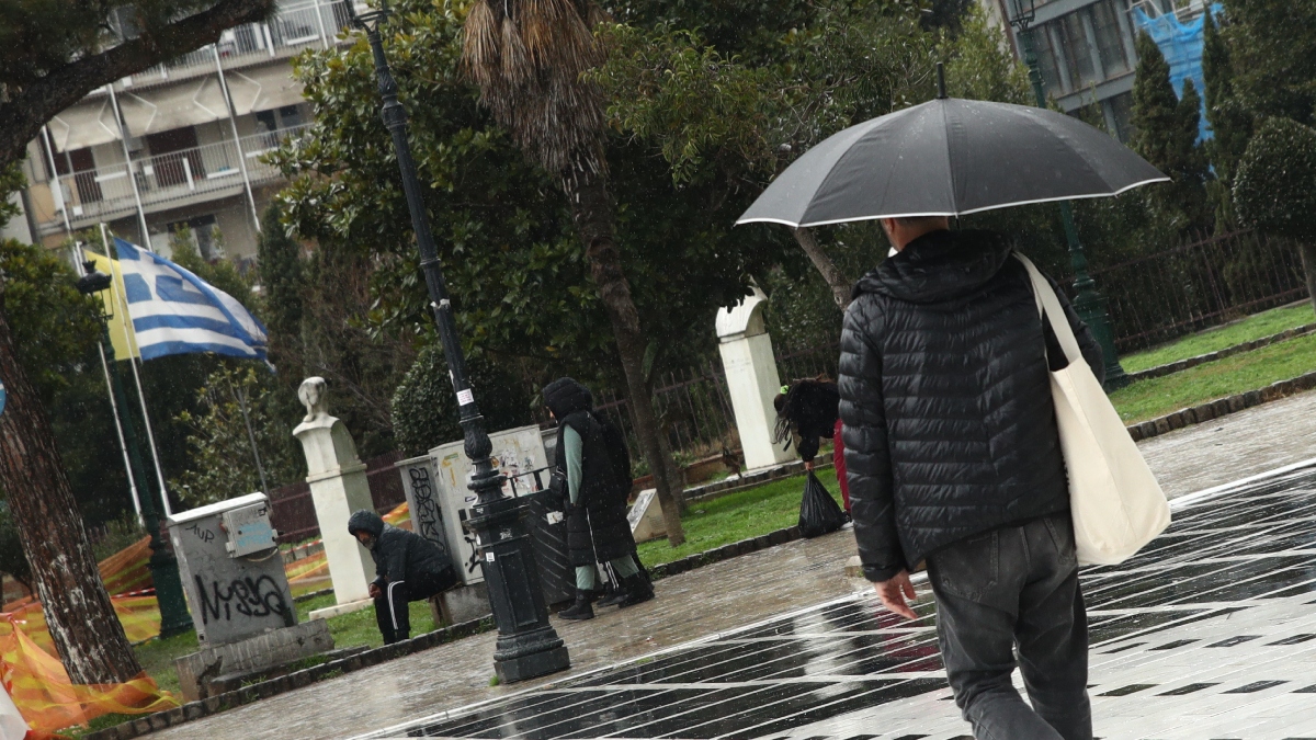 Καιρός σήμερα: Συννεφιά, τοπικές βροχές και μποφόρ στο Αιγαίο