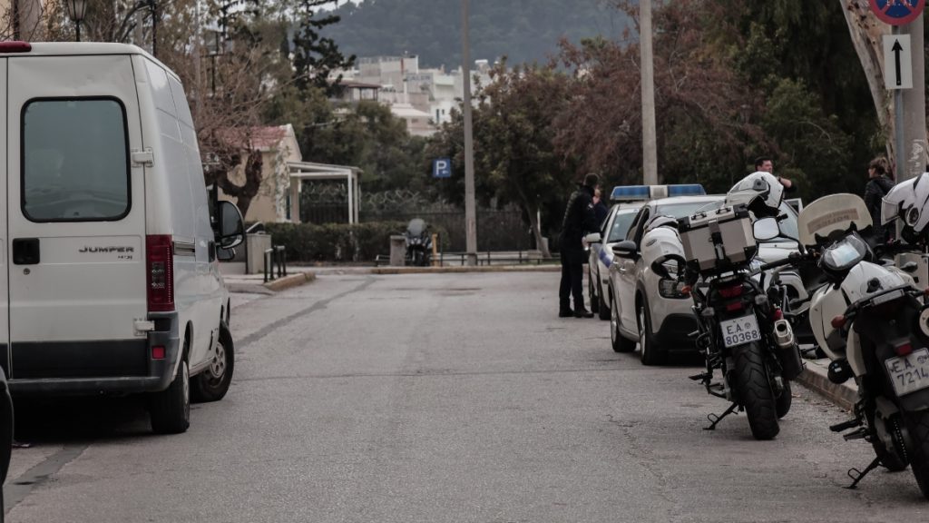 Τηλεφώνημα για βόμβα στην Ευελπίδων – Εκκενώνονται τα δικαστήρια