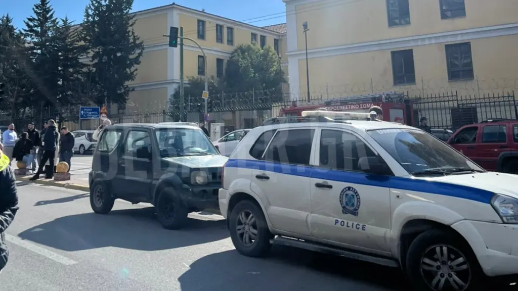 Φάρσα το τηλεφώνημα για βόμβα στην Ευελπίδων – Δεν εντοπίστηκε κάτι ύποπτο