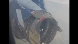 Πανικός σε πτήση στη Νιγηρία: Κινητήρας αεροσκάφους με 80 επιβάτες εξερράγη στον αέρα (βίντεο)