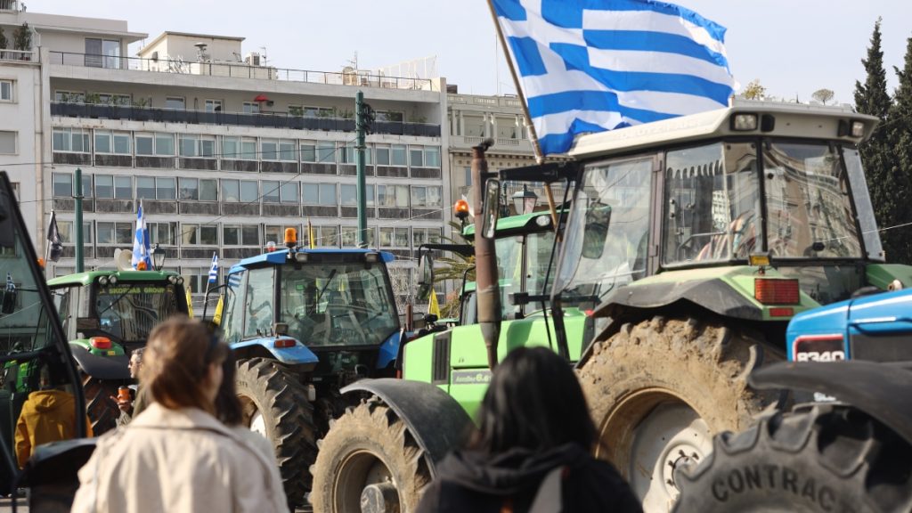 Καταφθάνουν στην Αθήνα οι αγρότες για το συλλαλητήριο στο Σύνταγμα – Οι κλειστοί δρόμοι, τι θα γίνει με το Μετρό