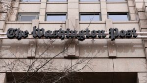 Washington Post: Ετοιμάζει μεγάλο κύμα απολύσεων