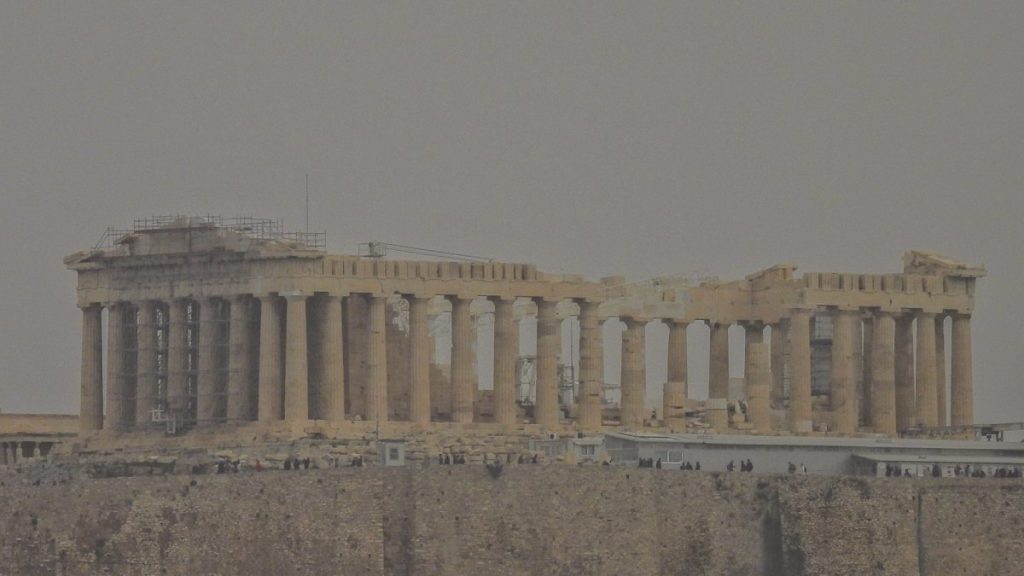 Η αφρικανική σκόνη «πνίγει» την Αττική – Φωτογραφίες