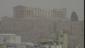 Καιρός αύριο: Λασποβροχή και ισχυροί άνεμοι στα πελάγη