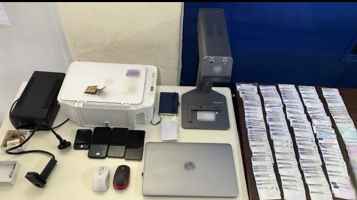 Άγιος Παντελεήμονας: Συνελήφθη 22χρονος που διακινούσε πλαστά ταξιδιωτικά έγγραφα (Φωτογραφία)