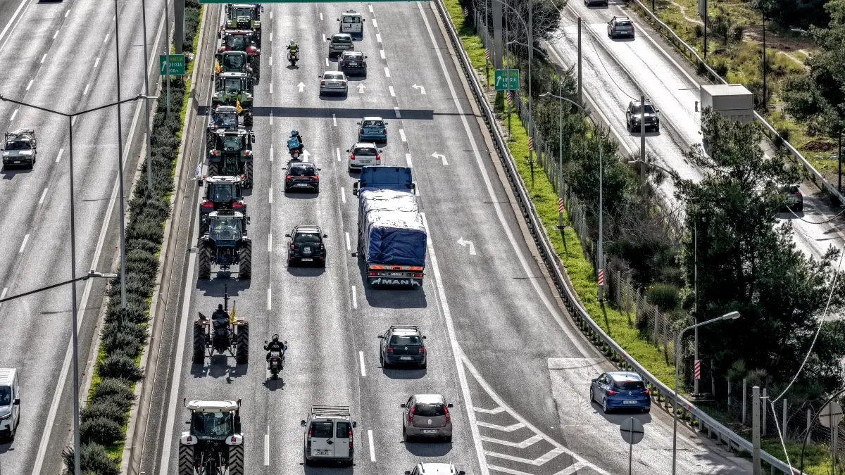 Αποχώρησαν τα τρακτέρ από το Σύνταγμα – Κανονικά η κυκλοφορία στην Αθήνα
