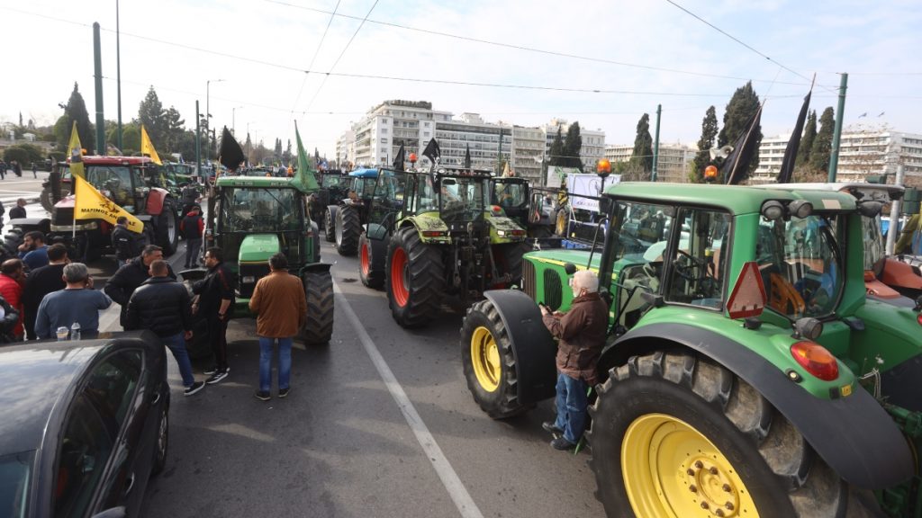 Κατεβαίνουν στην Αθήνα την Παρασκευή οι αγρότες με τα τρακτέρ τους – Συλλαλητήριο στο Σύνταγμα