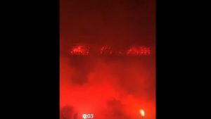 Αιγάλεω: Τρόμος με οπαδό που έβγαλε πιστόλι και πυροβόλησε στον αέρα στο στο γήπεδο του “Σίτι” (βίντεο)